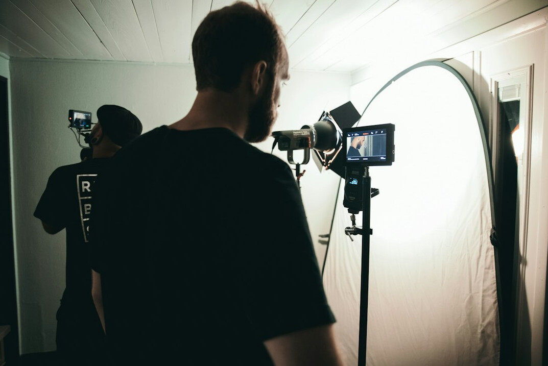 led lights on film set